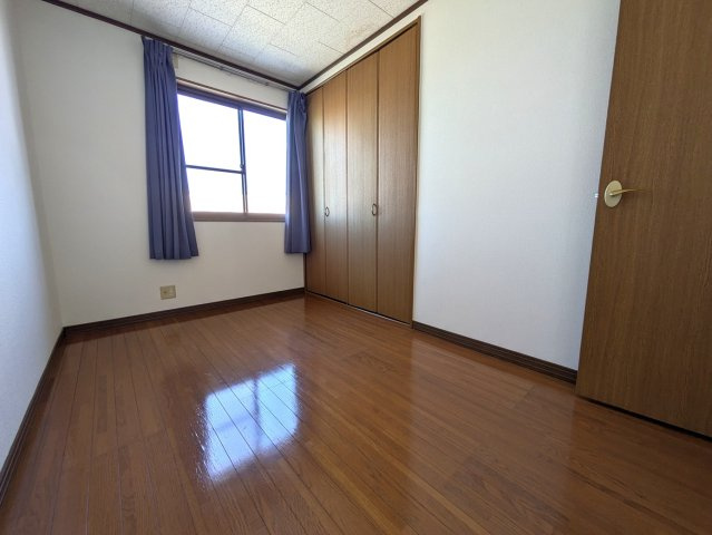 メルヴェーユ浜野C棟の洋室