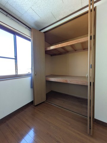 メルヴェーユ浜野C棟の収納