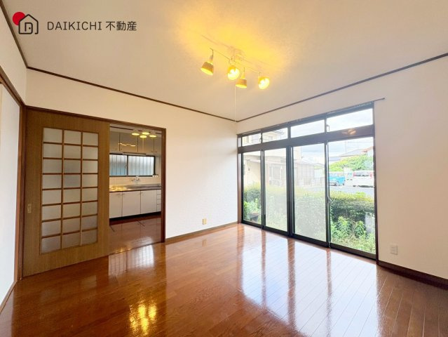 【居間・リビング】 | 鴻巣市八幡田　中古戸建
