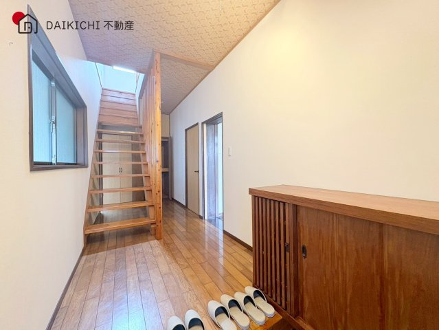【玄関】 | 鴻巣市八幡田　中古戸建