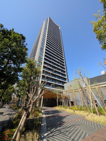 ＭＩＤ　ＴＯＷＥＲ　ＧＲＡＮＤ（ミッドタワーグランド）の玄関