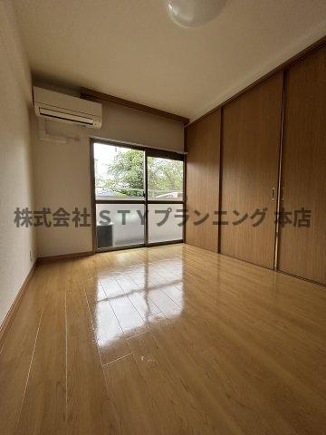 仲介手数料0円！第二若葉ビルの居間・リビング