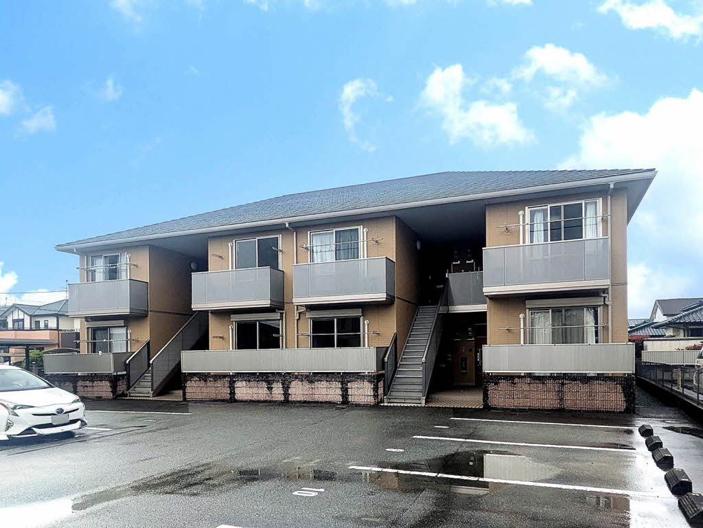 熊本市中央区出水７丁目のアパートの外観