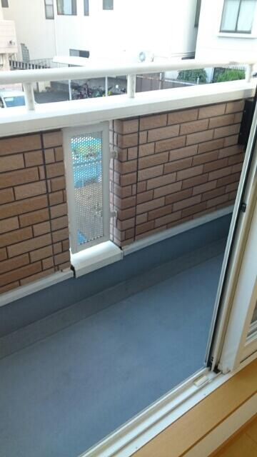 狛江市東和泉２丁目のアパートのバルコニー