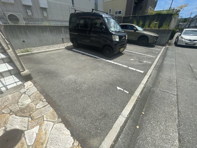アソークコートの駐車場