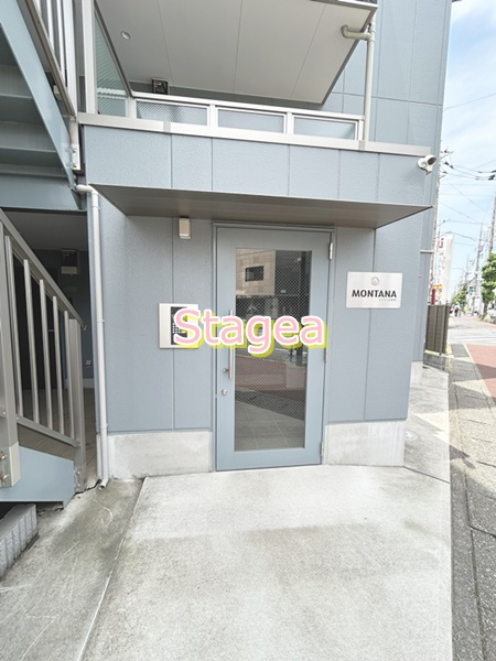 モンターナ岩槻東町のエントランス