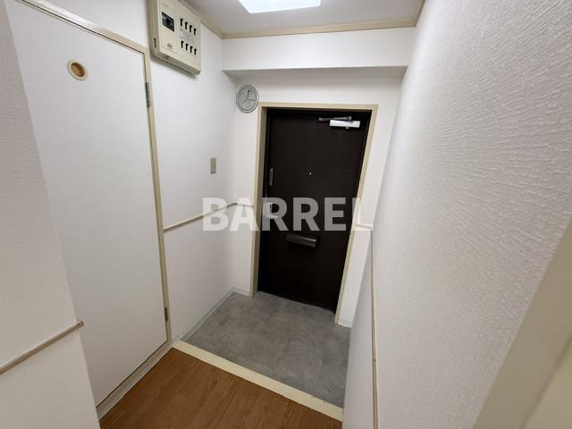 スカイハイツ緑地の玄関