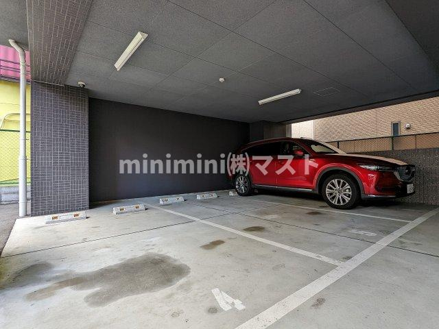 PerfectLife本田の駐車場