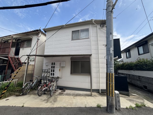 本山北町ハイツの外観