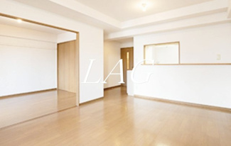 【居間・リビング】 | ディアプレイス | 洋室のお部屋です。（同仕様です。）