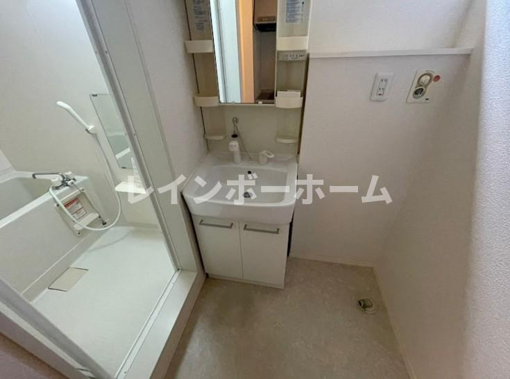 グランディール亀戸の独立洗面台