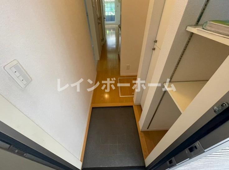 グランディール亀戸の玄関