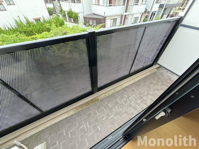 アンプルール光明池のバルコニー