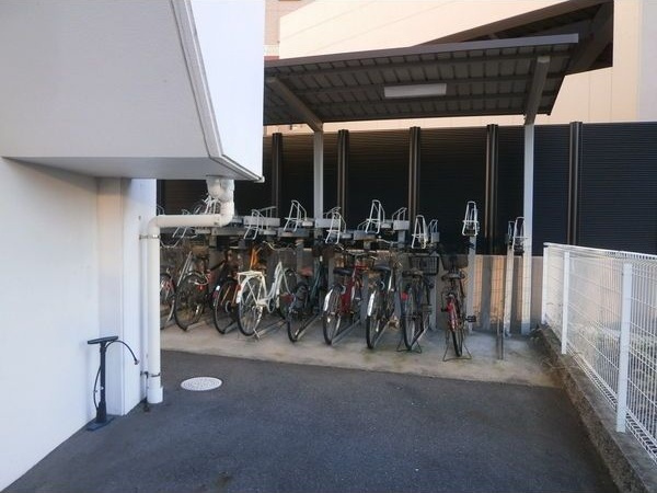 アンビックス・プリア茶屋ヶ坂