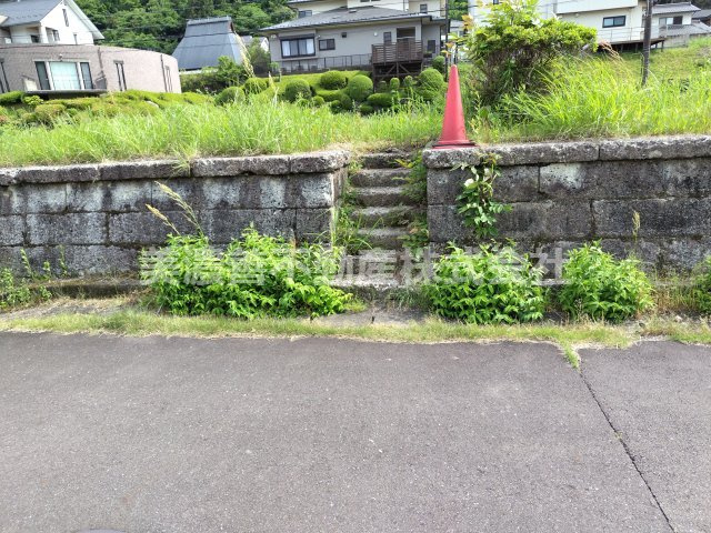 ６７０４２　岐阜市日野北４丁目土地の前面道路含む現地写真