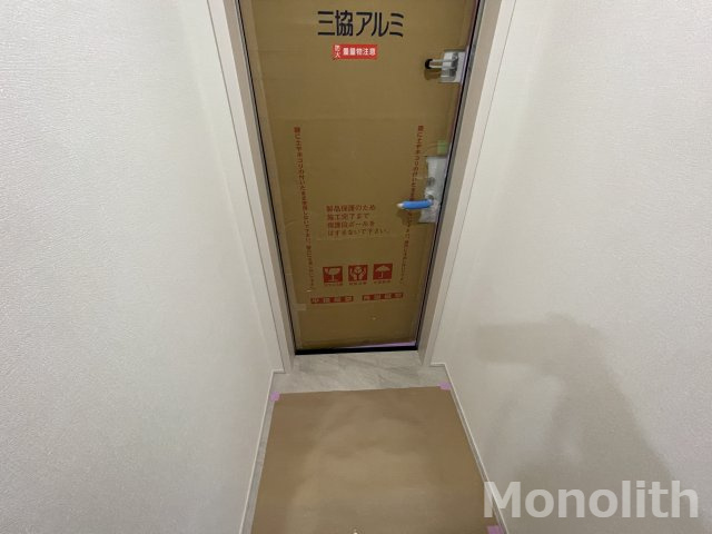 フジパレス和泉葛の葉の玄関