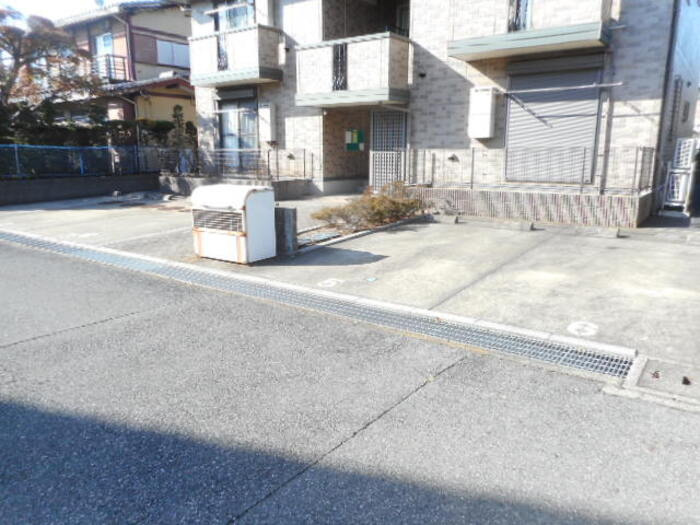 カサベルテの駐車場