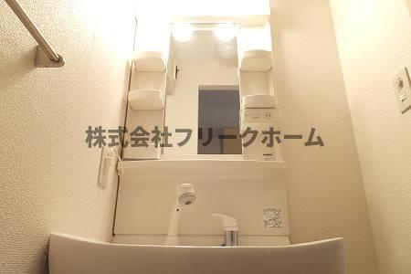 武蔵野市中町２丁目のアパートの洗面所