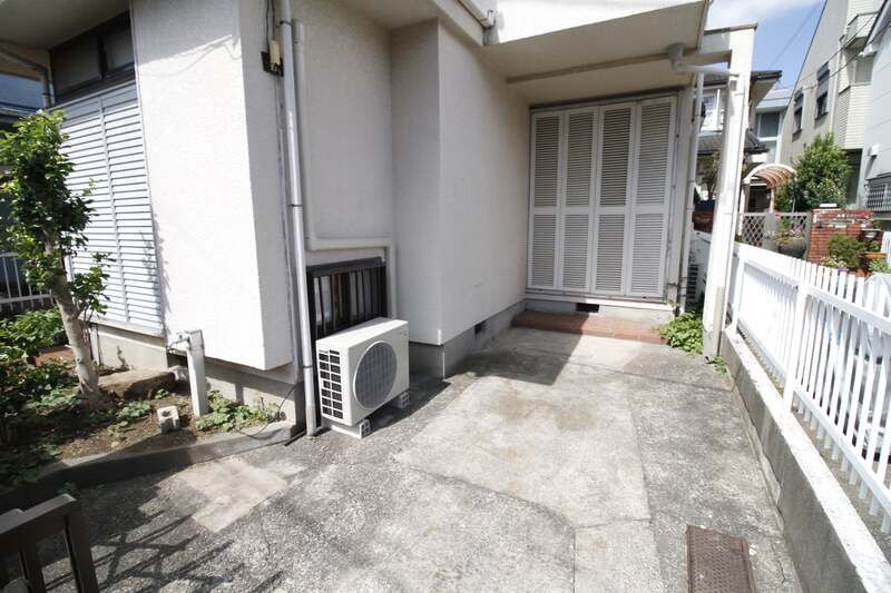 関町北4丁目戸建の駐車場