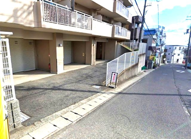 グリーンコーポ夢野の駐車場|豊かな自然が身近に感じられる立地です。