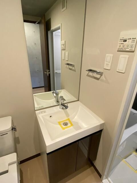 ミレドゥーエ西小山の独立洗面台