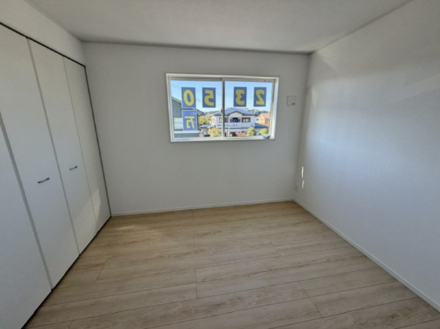 【新築戸建て】由利本荘市薬師堂第13　１号棟のバルコニー|写真は完成イメージです。
お天気の良い日には、外の空気を感じながらリラックスできる空間です♪コンセントも完備！
