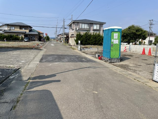 【新築戸建て】由利本荘市薬師堂第13　１号棟の前面道路含む現地写真|2026年6月撮影