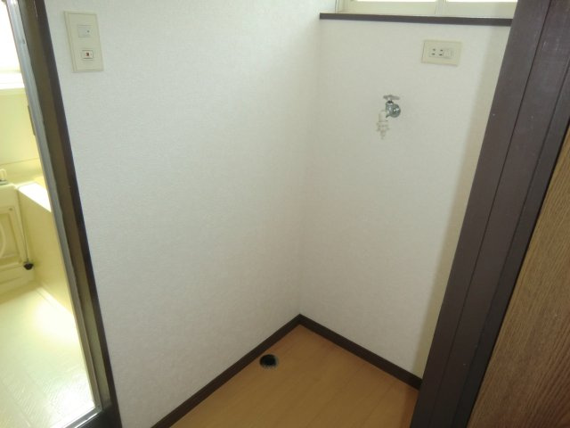 コーポ日の宮