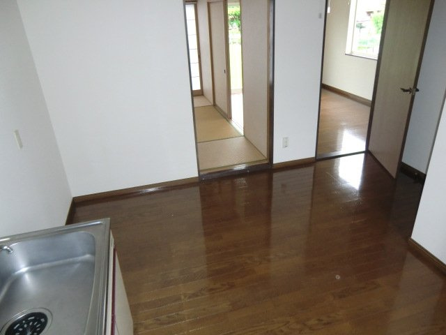 コーポ日の宮