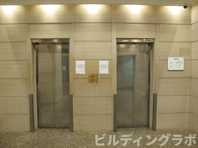 アーク白川公園ビルディング本館のエントランス