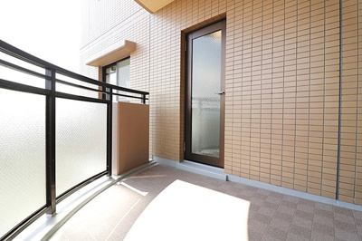 【バルコニー】 | ディオフェルティ豊中 | 物件購入の段取りを知りたいお客様には、「ご検討からご契約までの一連の流れ」をご説明させて頂きます。初めて物件購入を検討された方は、ぜひご参考になさって下さい。
