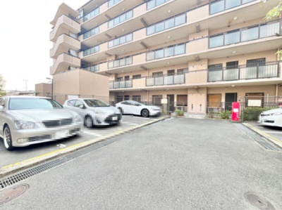 【駐車場】 | ディオフェルティ豊中 | 現在ご返済中のカーローン・カードローン・教育ローンなどを住宅ローンに一本化したり、家具家電購入費用・引越し費用を住宅ローンと組み合わせるなど、お客さまにメリットの多い住宅ローンのご提案が可能です。