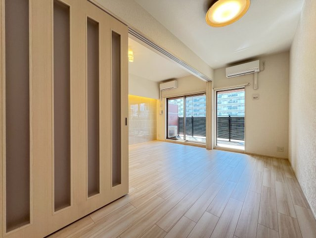 プレジオ梅田の洋室