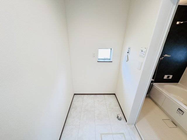 松戸市六高台３丁目新築戸建【六実第三小学校：2分】のランドリースペース|洗濯機置き場