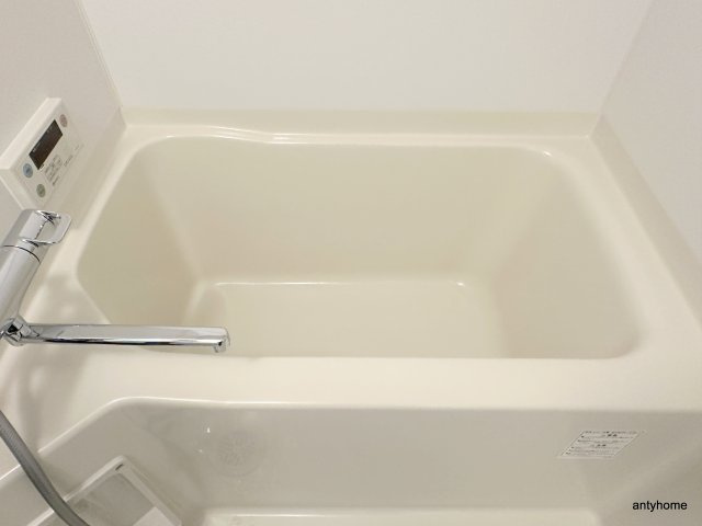 ハビテ靭センターコート　仲介手数料無料の浴室