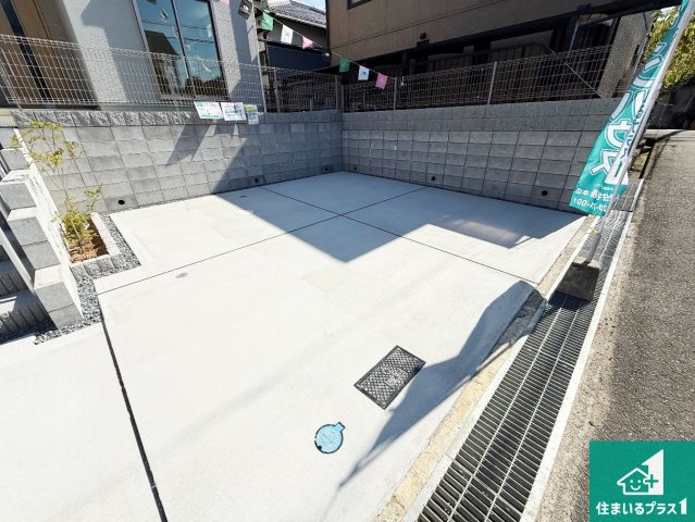 大阪狭山市西山台　第1期　新築一戸建ての駐車場|駐車スペース！散水栓があるので、こまめに愛車を洗えます！