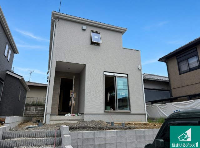 大阪狭山市西山台　第1期　新築一戸建ての外観|周辺は落ち着いた街並みの住宅地！子育てがしやすい住環境です！まだ未完成ですが、現地でしかわからない事もございます。是非一度ご覧ください。