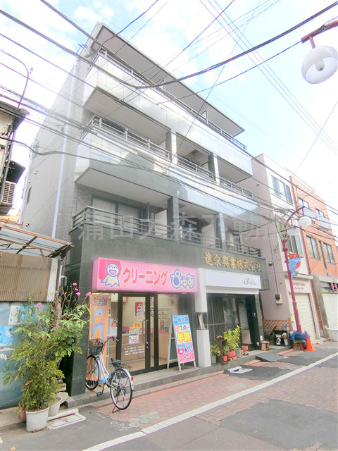 第18シンエイビルの外観