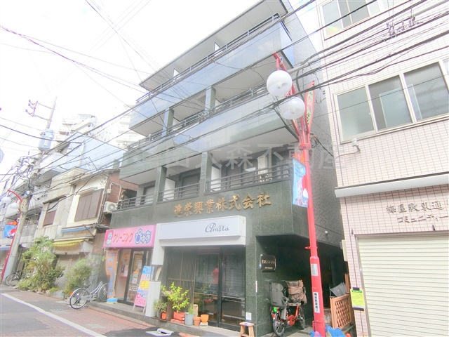 第18シンエイビルの外観