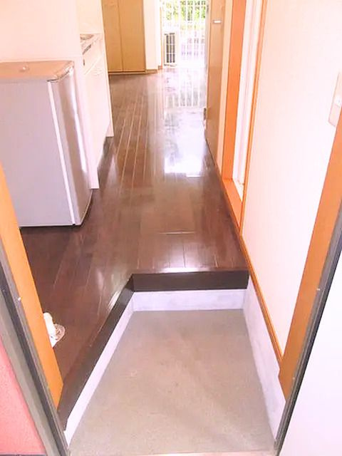 横浜市戸塚区吉田町のアパートの玄関