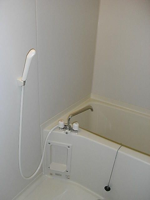 クレスト代々木の浴室