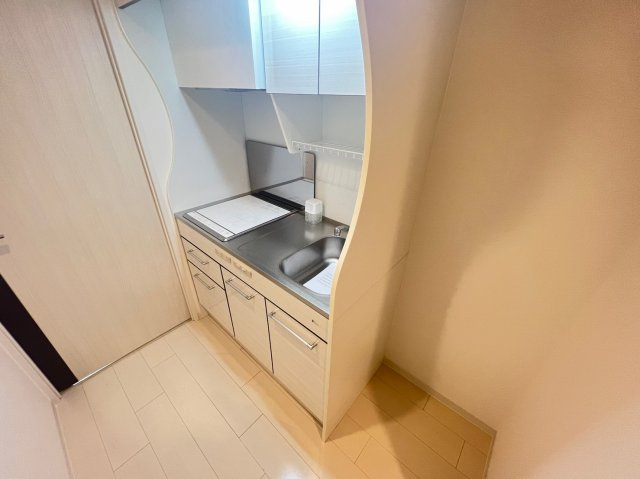 セレニテ本町グランデのキッチン