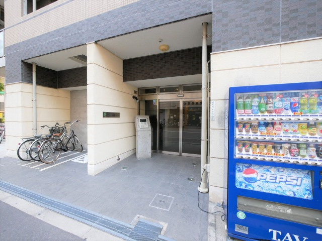 レジデンス本町（旧エコロジー立売堀レジデンス）のエントランス
