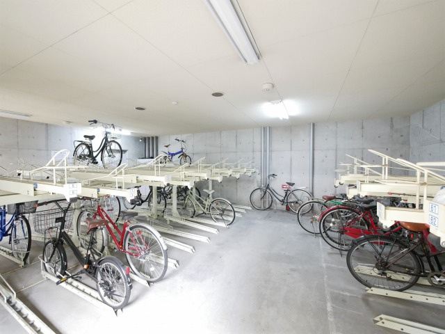 フォレステージュ靱公園の駐車場