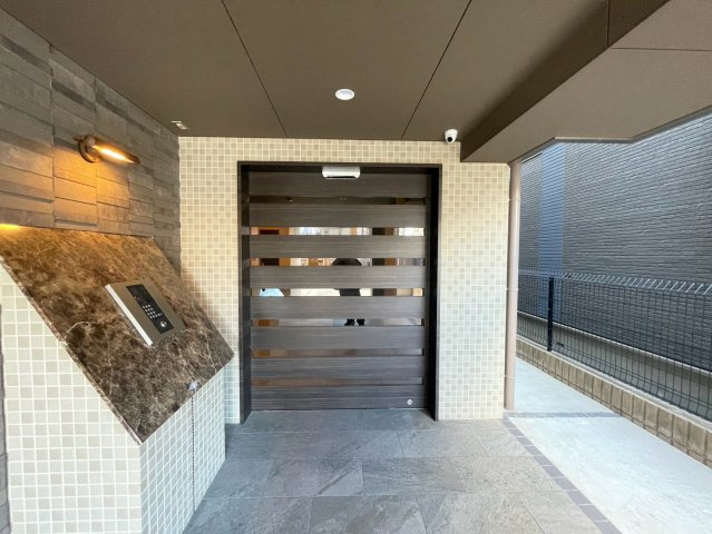 グラディオ友井のエントランス