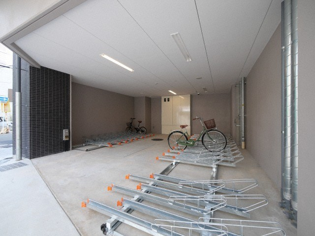 セレニテ福島アリアのロビー