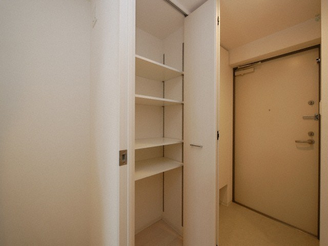 セレニテ梅田ESTの収納