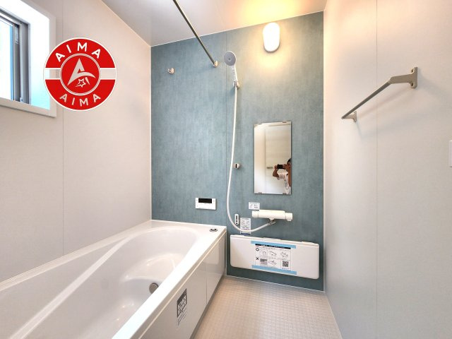 福岡市早良区梅林6丁目第6-2棟（1号棟）の内観：施工例|1日の疲れを癒してくれる広々バスルーム。雨の日のお洗濯にも大活躍な浴室乾燥機付です！