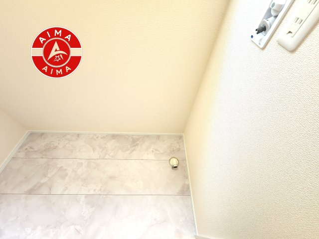 福岡市早良区梅林6丁目第6-2棟（1号棟）の内観：施工例|毎日の洗濯をスマートに。注目のランドリー空間を確保！