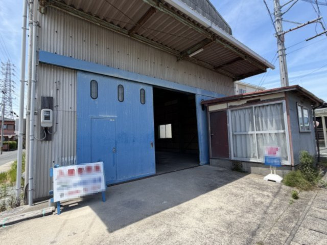 池田倉庫のエントランス